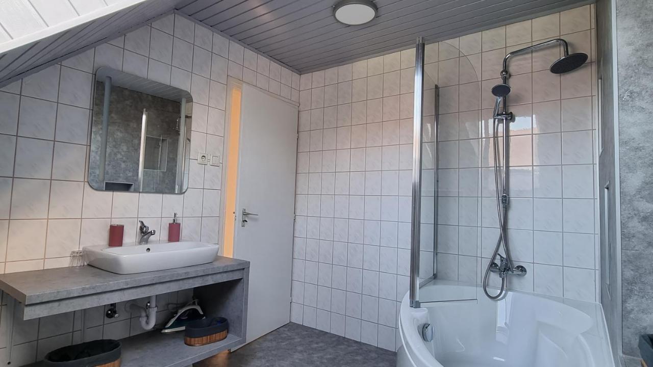 Betti Vendeghaz Lejlighed Alsópáhok Eksteriør billede